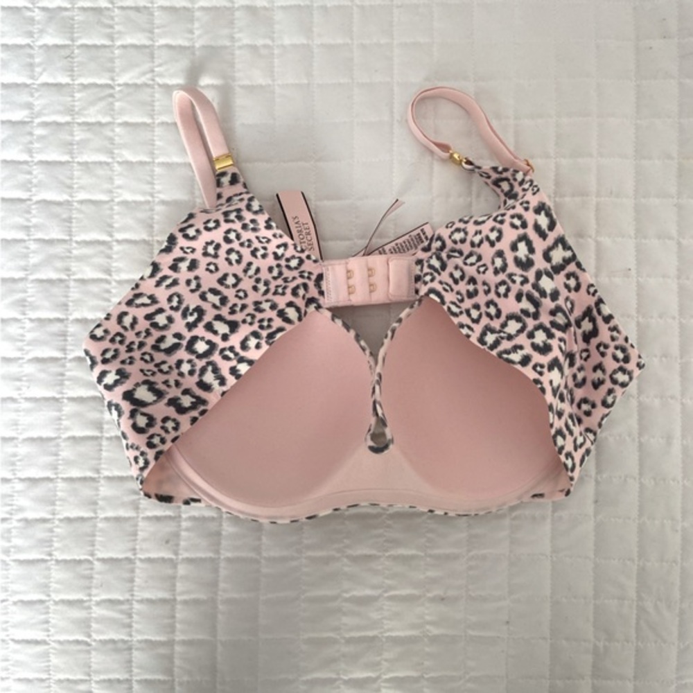 Victoria’s Secret Bra - Picture 2 of 4